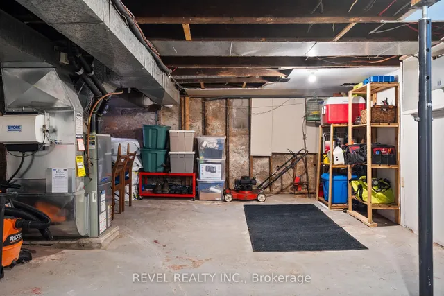 Additional image 34 of 33 Holton Ave