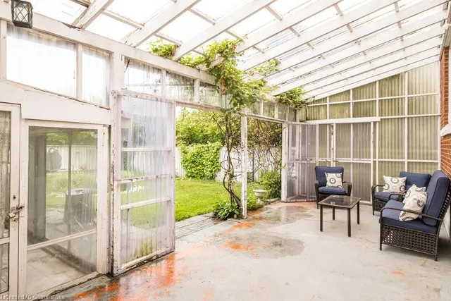 Additional image 5 of 424 Cochrane Rd