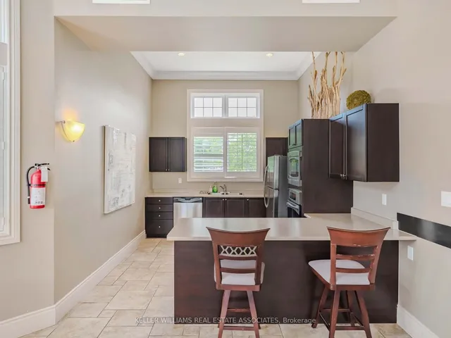 Additional image 25 of 1390 Main St Unit 405