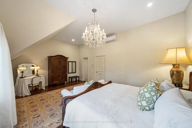 Additional image 36 of 18 Lowther Ave