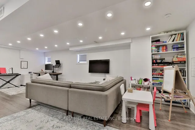 Additional image 32 of 112 Thirtieth St