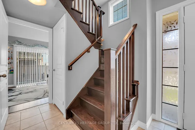 Additional image 7 of 2 England Terr