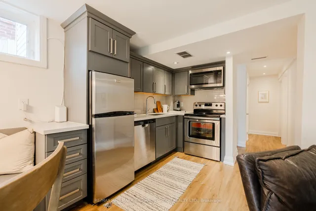 Additional image 17 of 90 Birchmount Rd