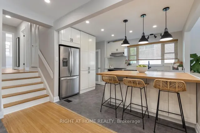 Additional image 13 of 4224 Bloor St