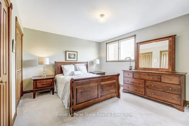 Additional image 33 of 462 Dundurn St