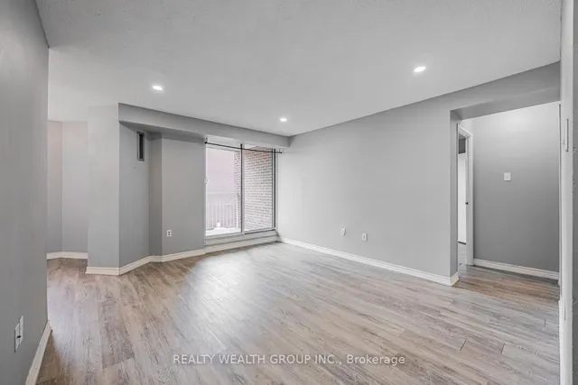 Additional image 9 of 4062 Lawrence Ave Unit 306