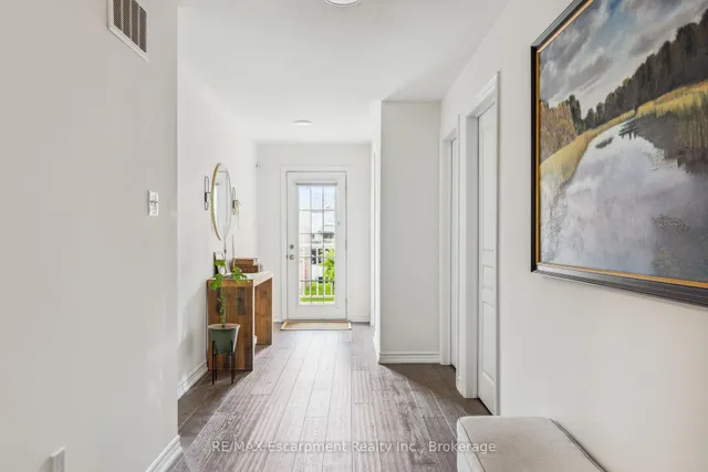 Additional image 7 of 54 Nisbet Blvd Unit 31