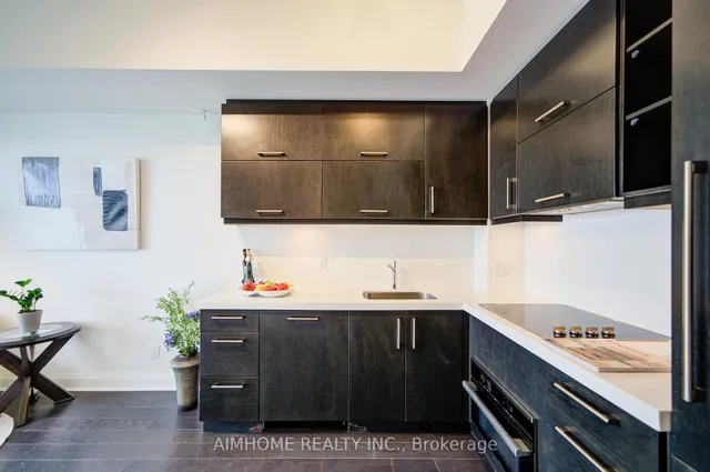 Additional image 17 of 1080 Bay St Unit 4704