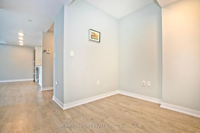 Additional image 16 of 275 Village Green Sq Unit 417