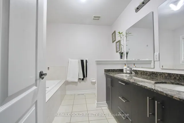 Additional image 25 of 14 Lisson Cres