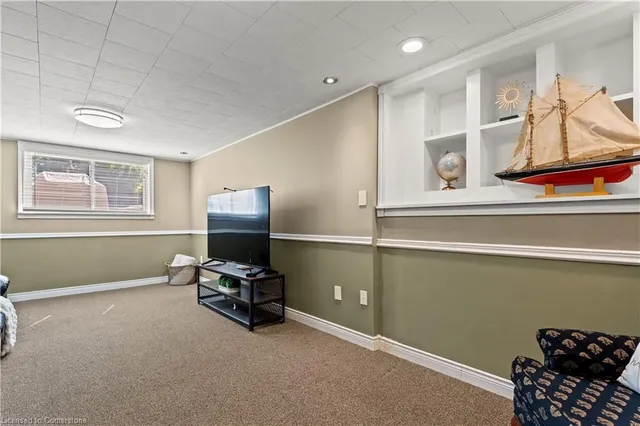 Additional image 31 of 380 Bryant Cres