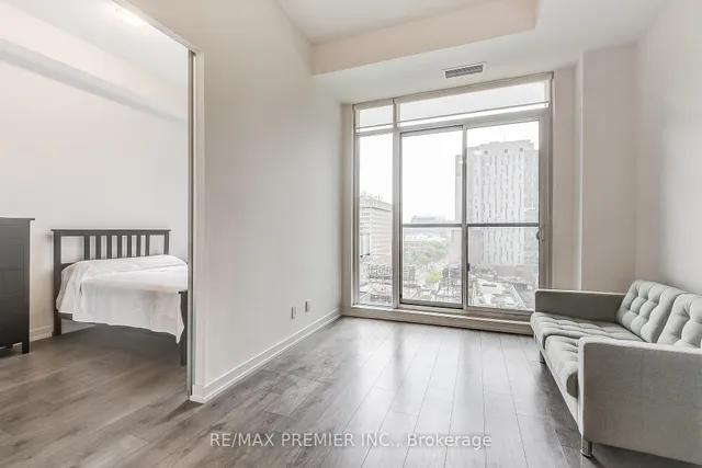 Additional image 10 of 297 College St Unit 1002