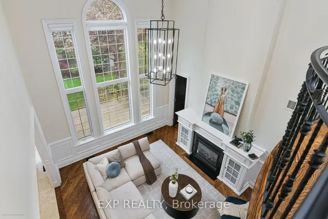 Additional image 28 of 40 Hilldowntree Rd