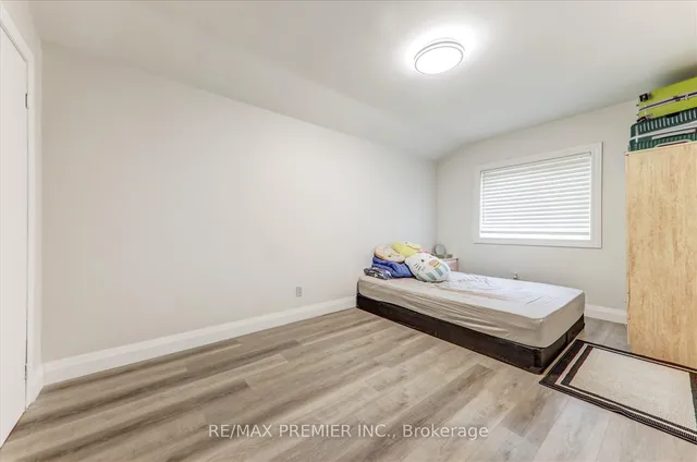 Additional image 24 of 25 Secroft Cres