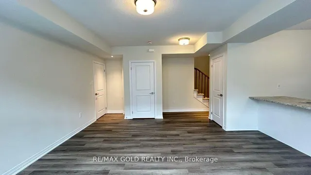 Additional image 27 of 35 Fieldridge Cres Unit 36