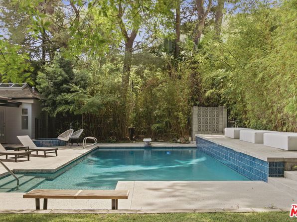 8630 Allenwood Rd, Los Angeles, CA 90046