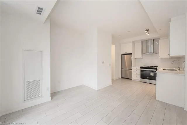 Additional image 13 of 55 Duke St Unit 306