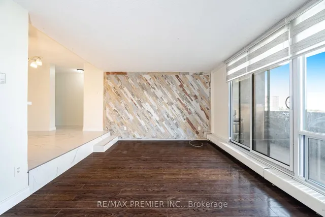 Additional image 17 of 5 San Romanoway Unit 402