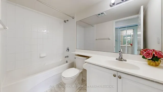 Additional image 20 of 230 Queens Quay Unit 2323