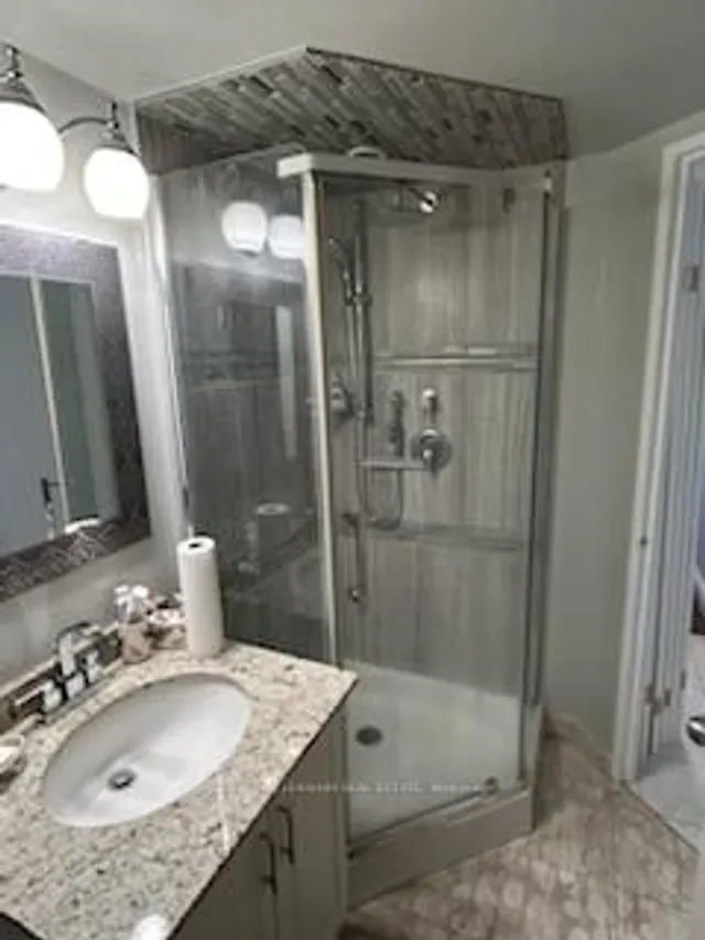 Additional image 15 of 61 Markbrook Lane Unit 811