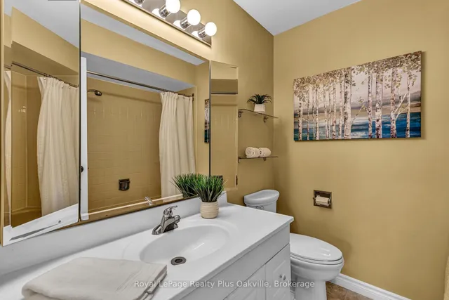 Additional image 17 of 64 Lamont Pl