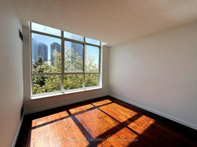 Additional image 10 of 20 Southport St Unit 608