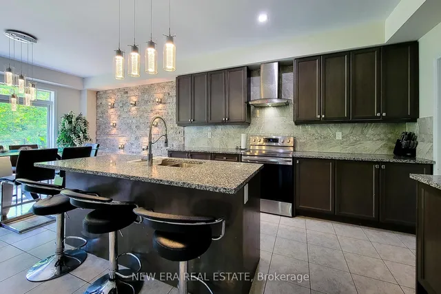 Additional image 16 of 65 Cactus Cres