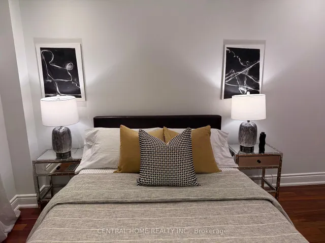 Additional image 21 of 298. Poyntz Ave