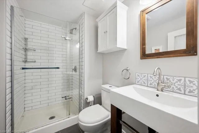 Additional image 27 of 135 Georgian Pl