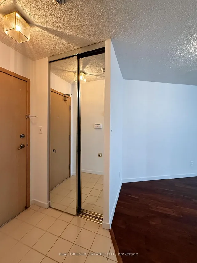 Additional image 30 of 20 Southport St Unit 608