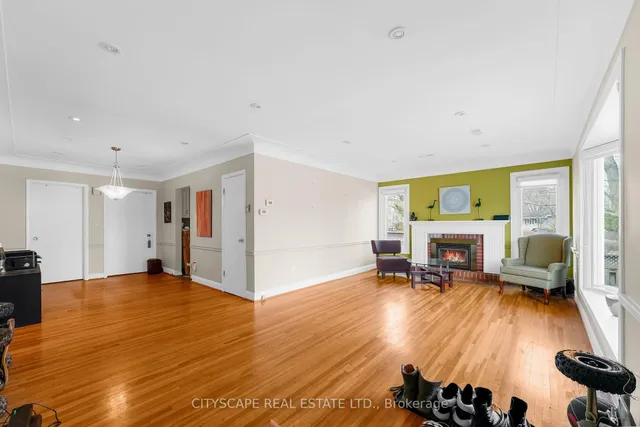 Additional image 9 of 17 Rita St