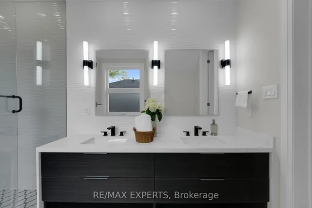 Additional image 32 of 92 Churchill Ave