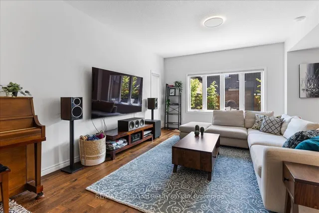 Additional image 6 of 604 Doonwoods Cres