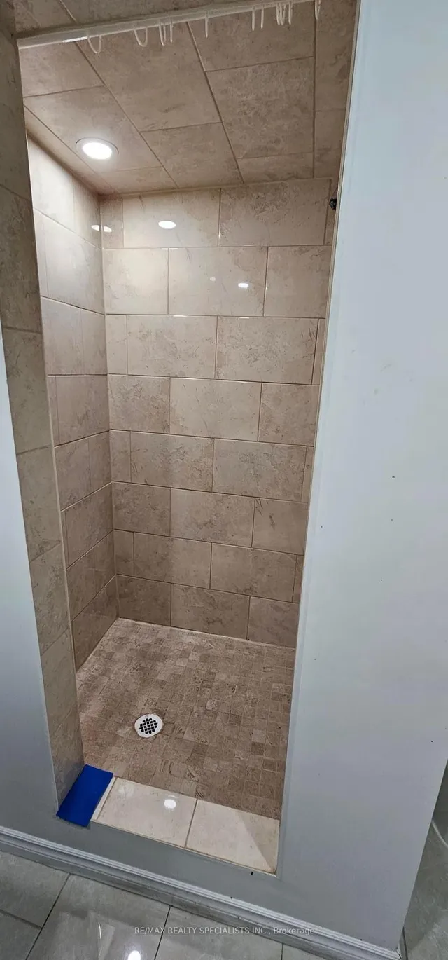 Additional image 29 of 628 Oakwood Ave