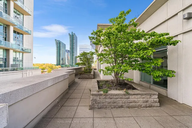 Additional image 20 of 19 Avondale Ave Unit 411