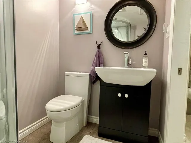 Additional image 30 of 65 Hyde Park Ave