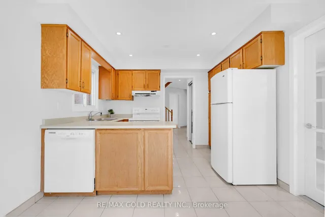 Additional image 8 of 78 Candy Cres