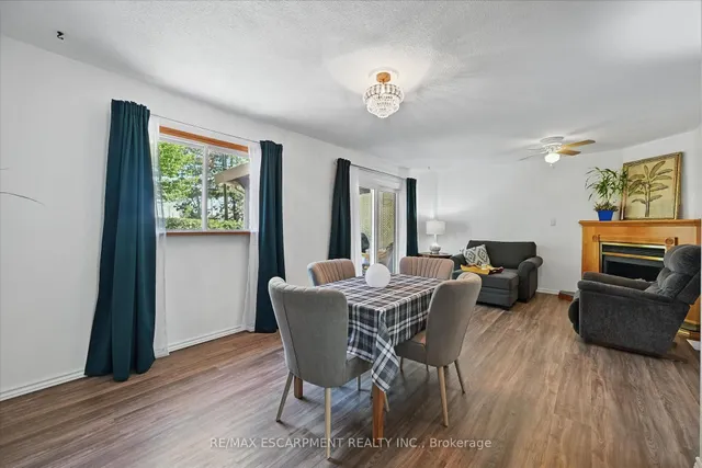 Additional image 14 of 1280 Consort Cres