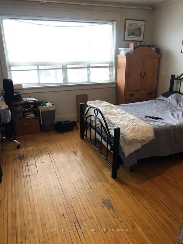 Additional image 9 of 1945 Dufferin St