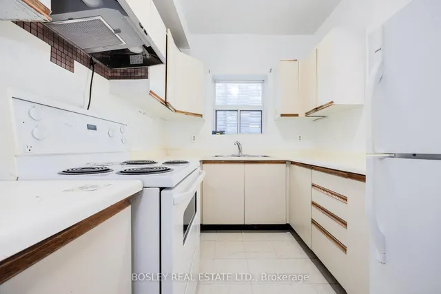 Additional image 6 of 263 Leslie St