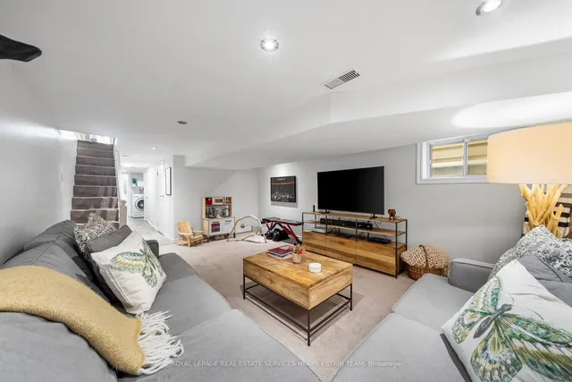 Additional image 32 of 20 Howland Rd