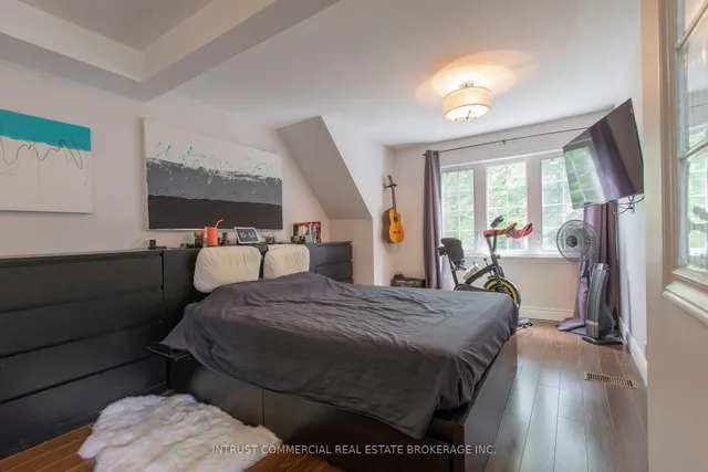 Additional image 18 of 398 Leslie St