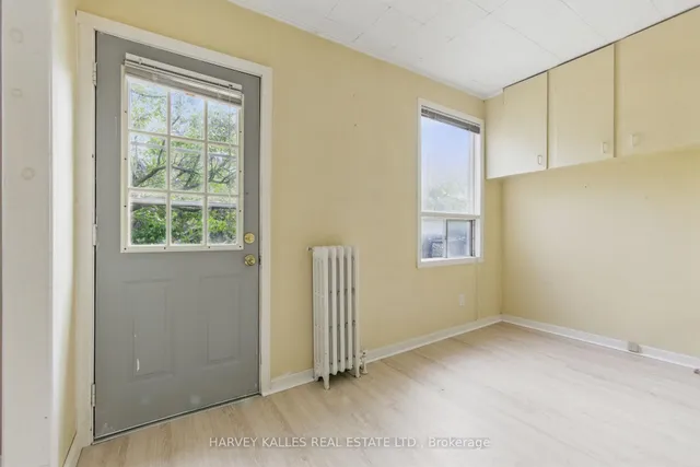 Additional image 19 of 24 Yonge Blvd