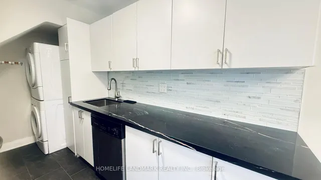 Additional image 11 of 5879 Bathurst St Unit 213