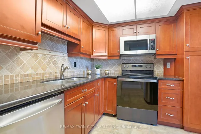 Additional image 5 of 3267 King St Unit 505