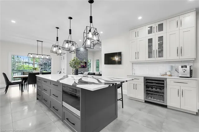 Additional image 21 of 108 Dirksen Crt