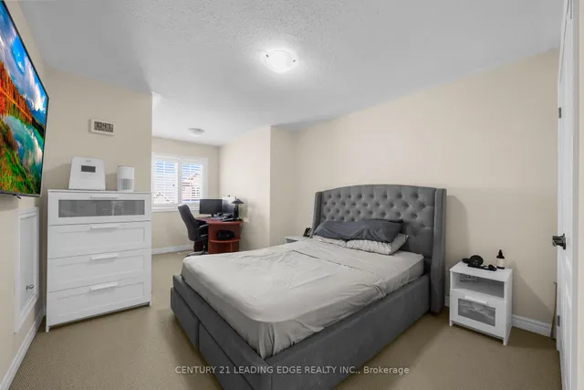 Additional image 26 of 35 Lobelia St