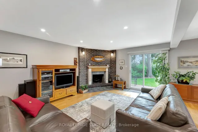 Additional image 30 of 31 Rialto Crt