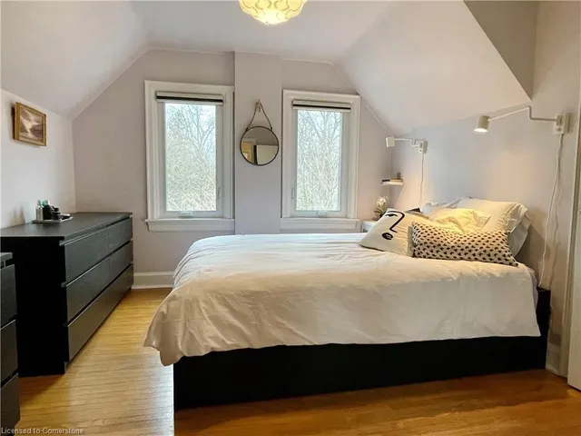 Additional image 20 of 65 Hyde Park Ave