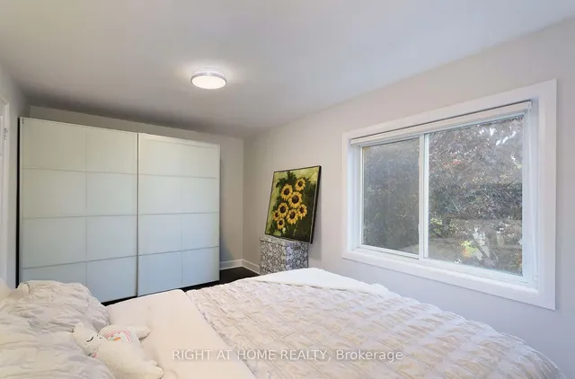 Additional image 18 of 48 Van Stassen Blvd